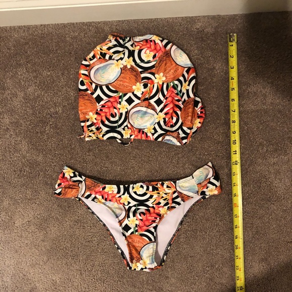 Brazilian Coconut Pattern Bikini (Top and Bottom) - Picture 6 of 8
